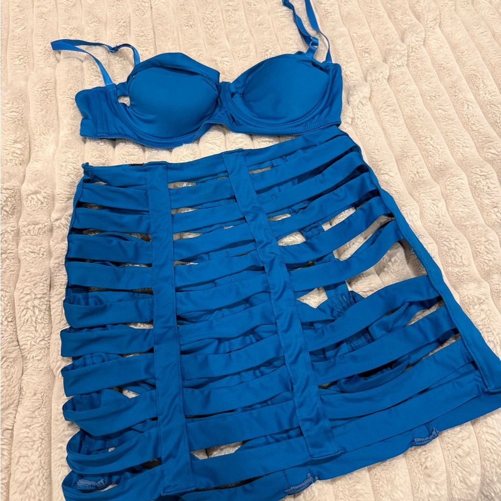 Frederick’s of Hollywood Blue Strappy Bra with Cutout Skirt